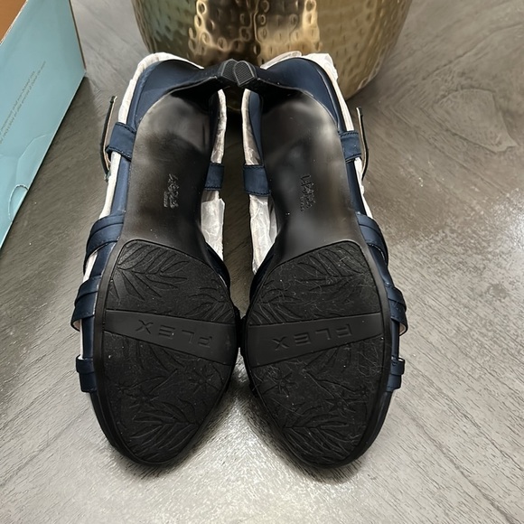 LifeStride Maebree Heeled Slingback - Picture 4 of 11